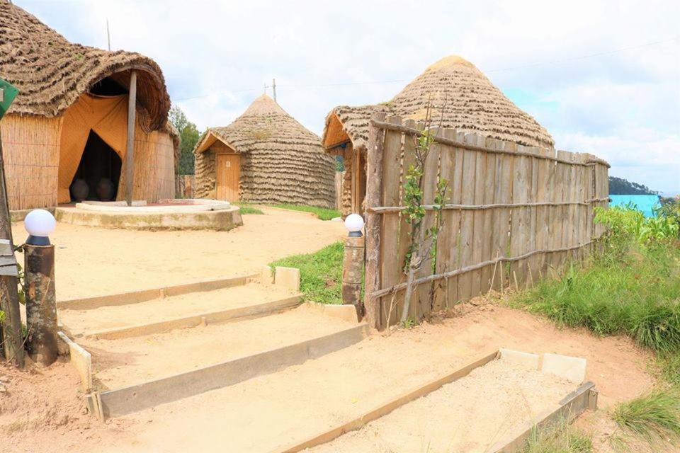 Kitabi Ecocenter Hotel Gabegi Exterior foto